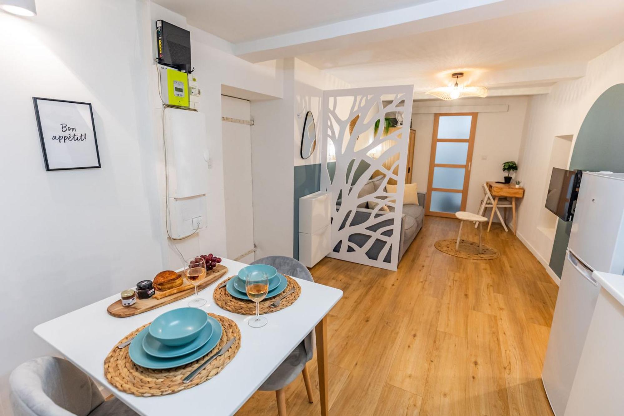 Studio Cozy Centre Avec Parking Грасс Екстер'єр фото